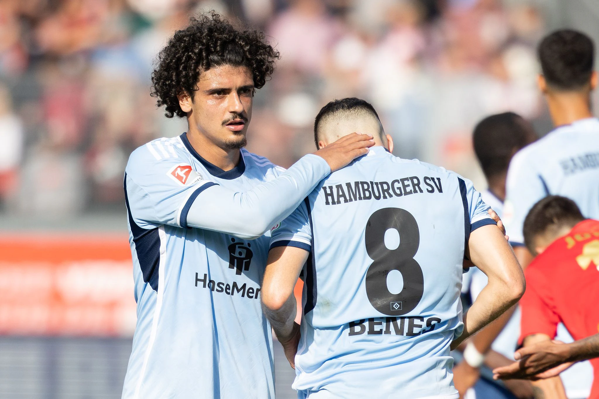 HSV verpasste bei Wehen Wiesbaden trotz eines späten Elfmeters den Sieg.  