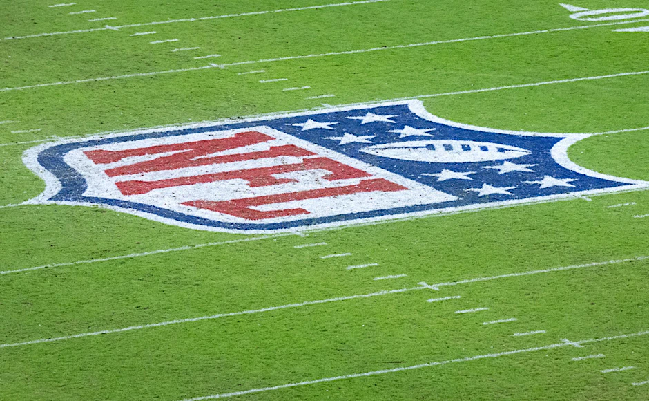 ARCHIV - Die NFL trauert um den früheren Super-Bowl-Champion Russ Francis.  
