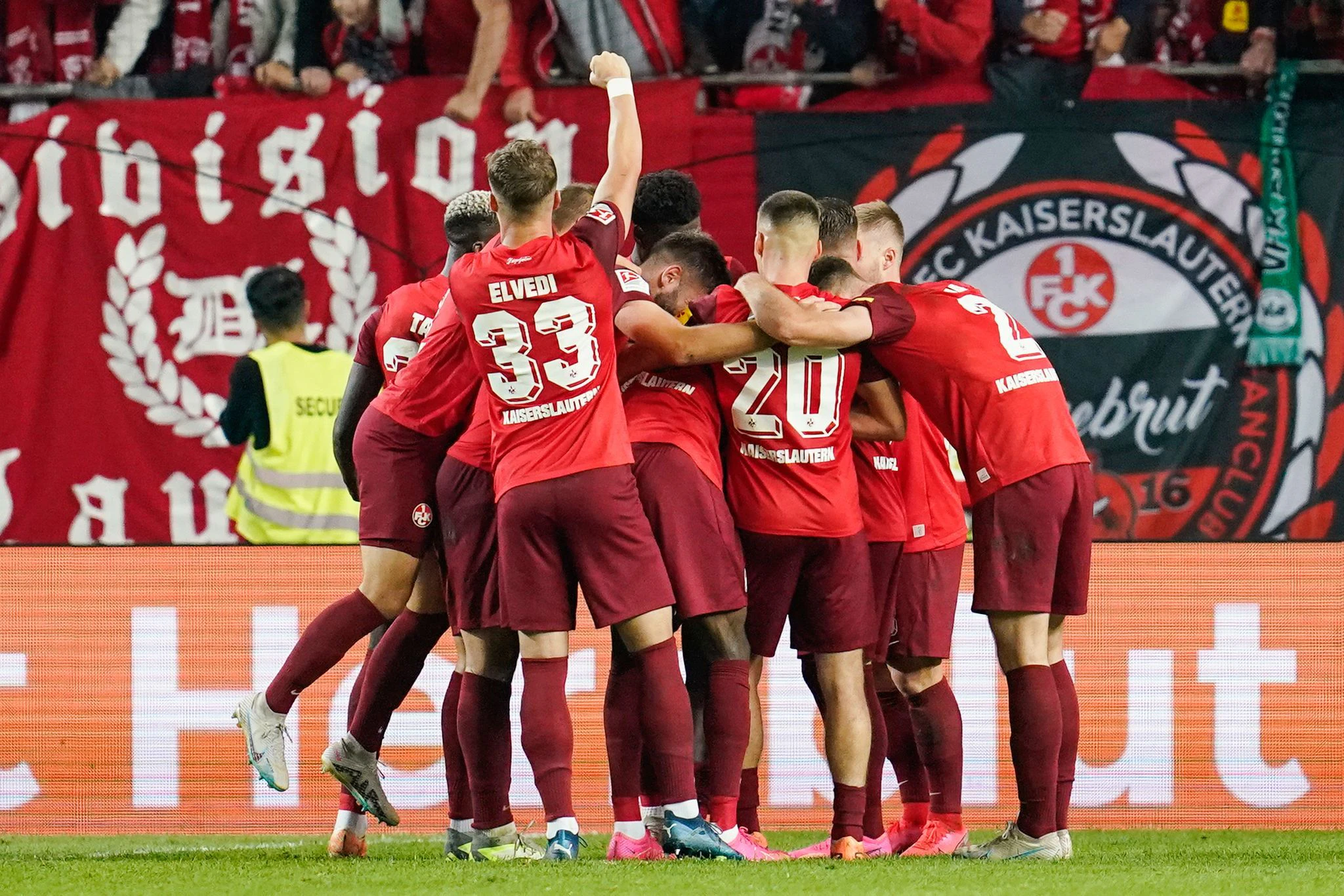 Der FCK setzt sich nach dem Sieg im Freitagsspiel weiter auf forderen Tabellenplätzen fest.  