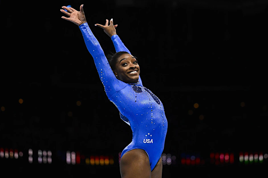 Überragt weiter alle: Simone Biles aus den USA, hier bei ihrer Boden-Übung.  