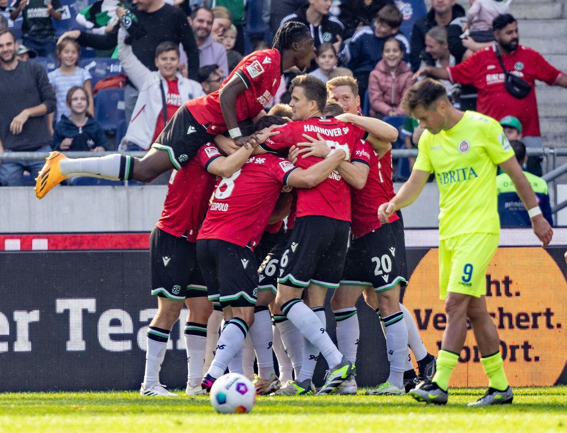 Hannover setzte sich gegen den SV Wehen Wiesbaden durch.