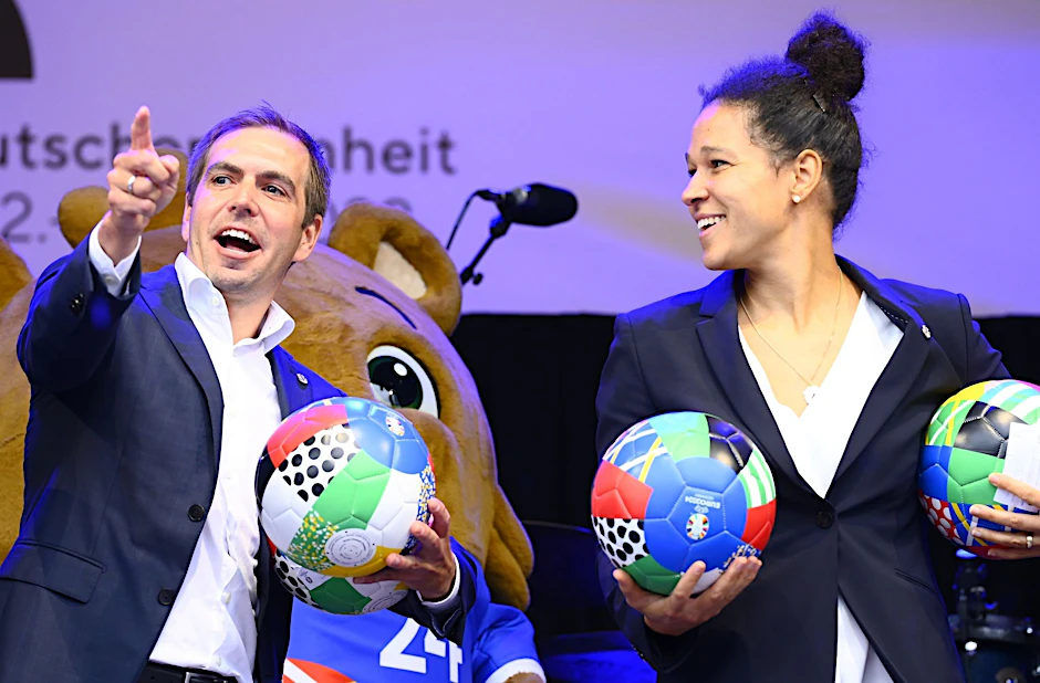 Turnierdirektor Philipp Lahm und DFB-Vizepräsidentin Celia Sasic in Hamburg.  
