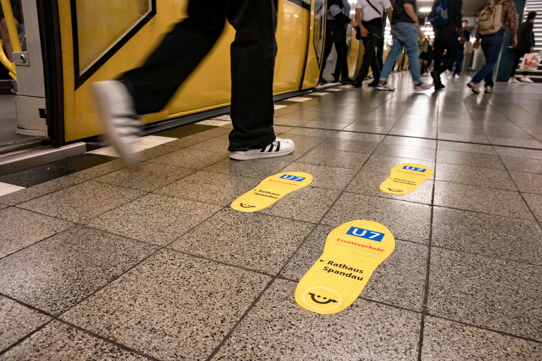 Die U7 ist derzeit unterbrochen. Ein Ersatzverkehr wurde eingerichtet.