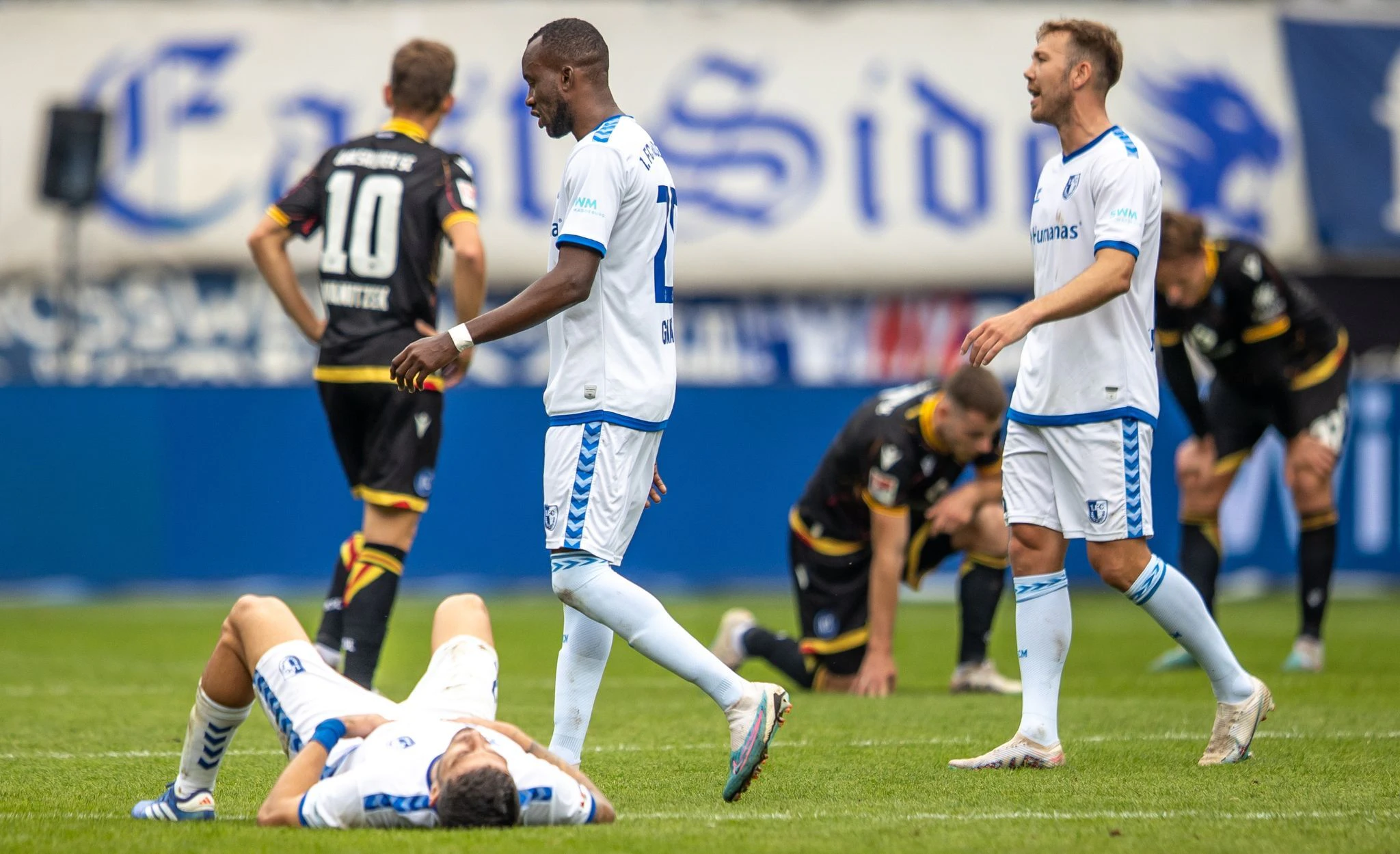 Der 1. FC Magdeburg ist vor heimischer Kulisse gegen den Karlsruher SC nicht über ein 0:0 hinausgekommen.  