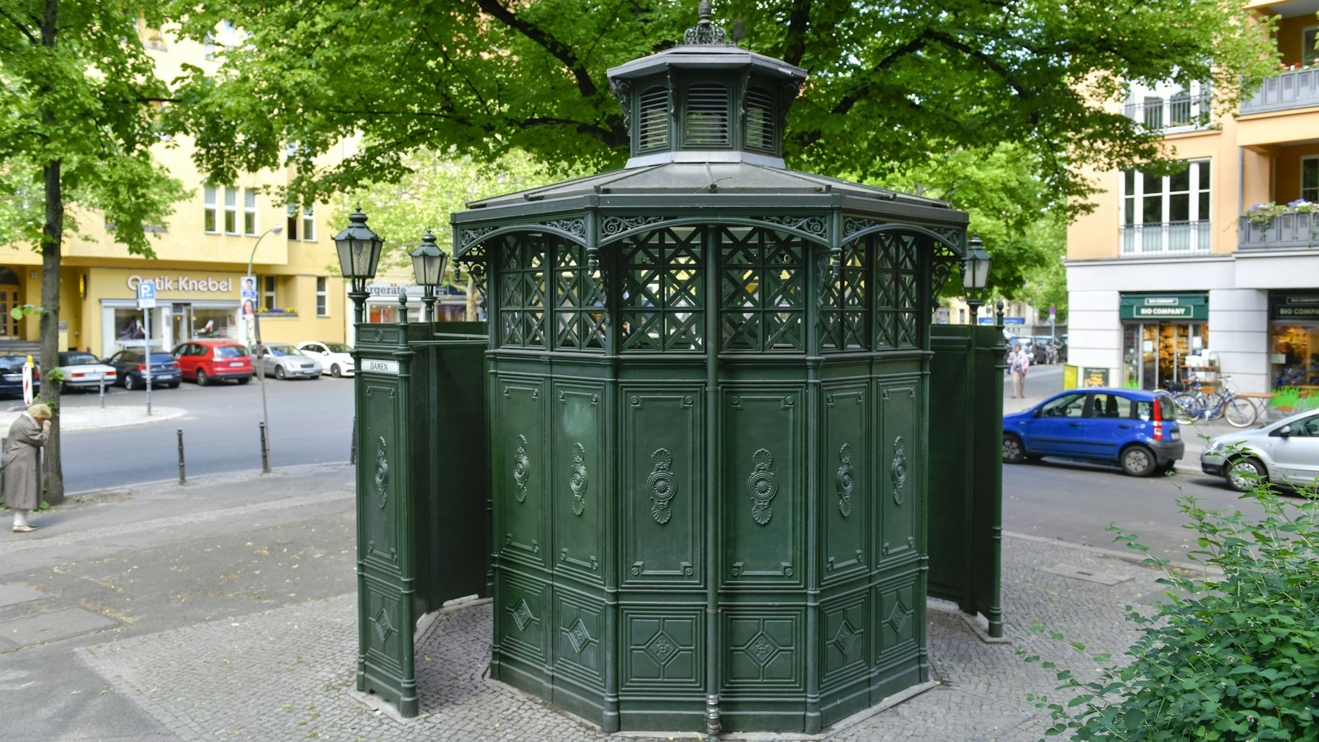Das historische Pissoir am Rüdesheimer Platz