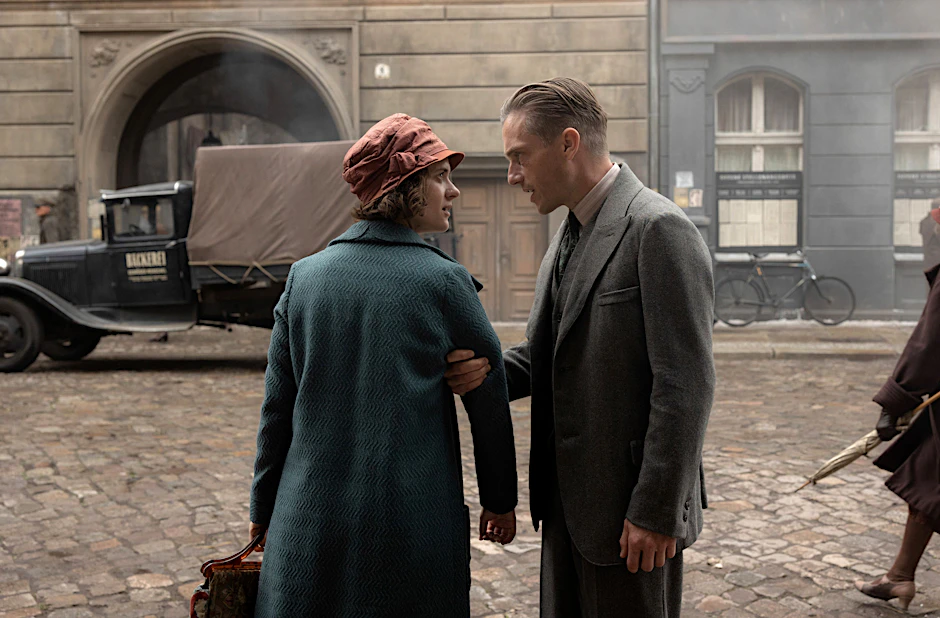 Die Hauptdarsteller&nbsp;Liv Lisa Fries und Volker Bruch waren für die Dreharbeiten hauptsächlich in Berlin unterwegs.