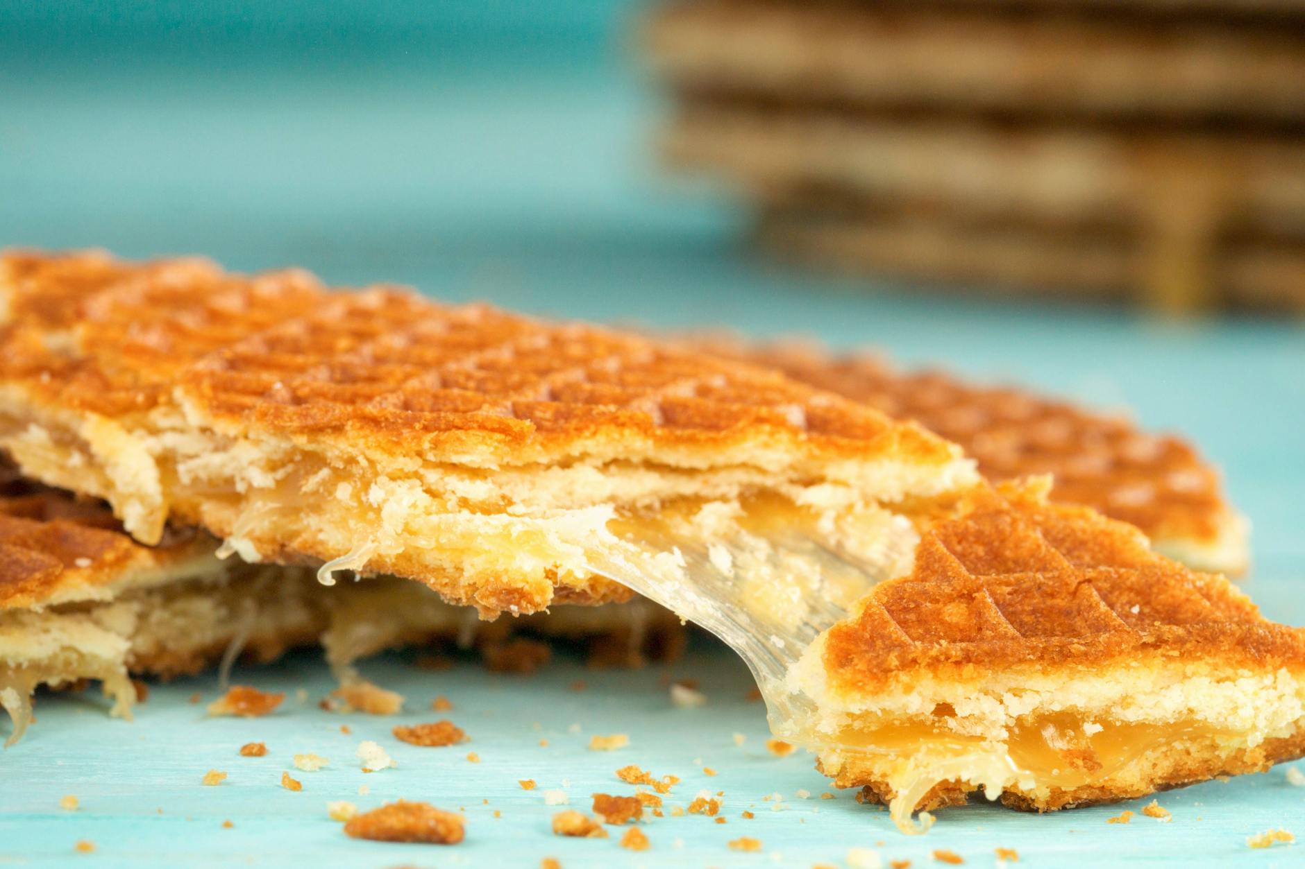 Das Rezept für Holländische Stroopwafels erfordert etwas Übung, aber es lohnt sich.