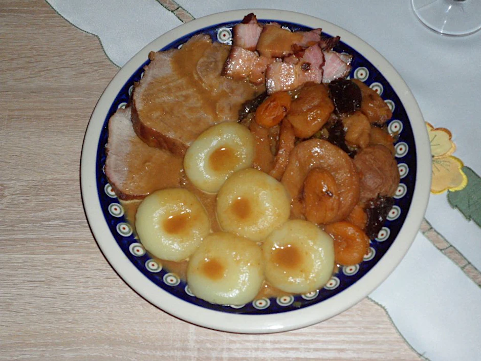 Das „Schlesische Himmelreich“ ist auf dem Teller keine Schönheit, aber unglaublich lecker.