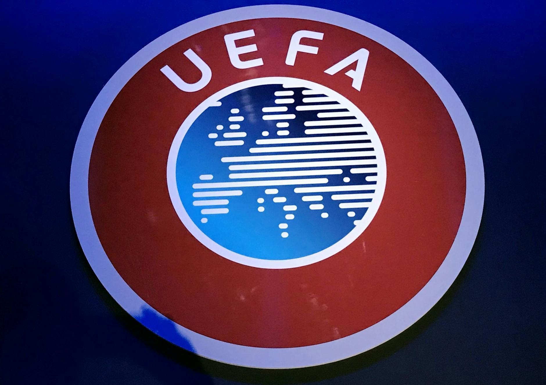 ARCHIV - Die UEFA lässt wieder russische Nachwuchsteams zu. dpa