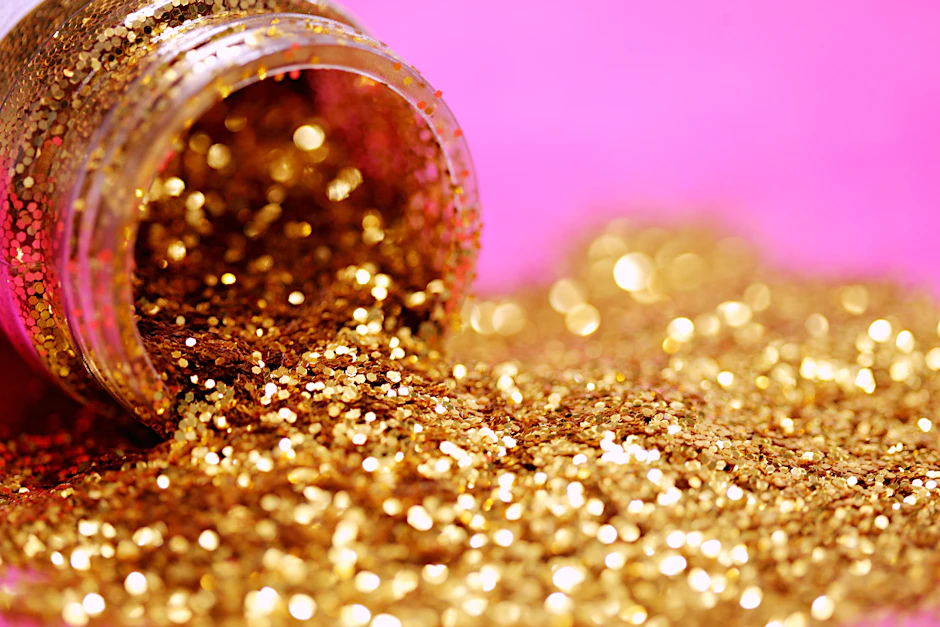 Beliebtes Party-Make-up und Gift für die Umwelt: Glitzer enthält Mikroplastik.