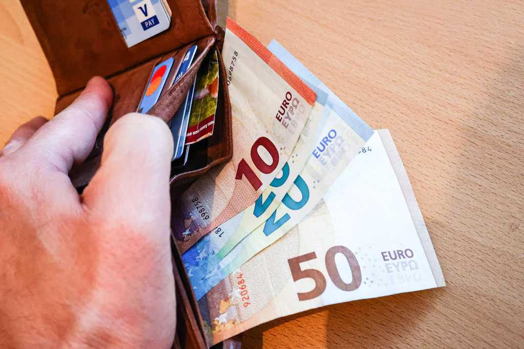 Großer Dispo-Schock! So viel Geld verlieren Sie wirklich