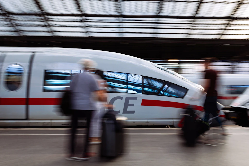 So heftig hebt die Bahn die Ticketpreise an - DIESE Fahrkarten sind betroffen
