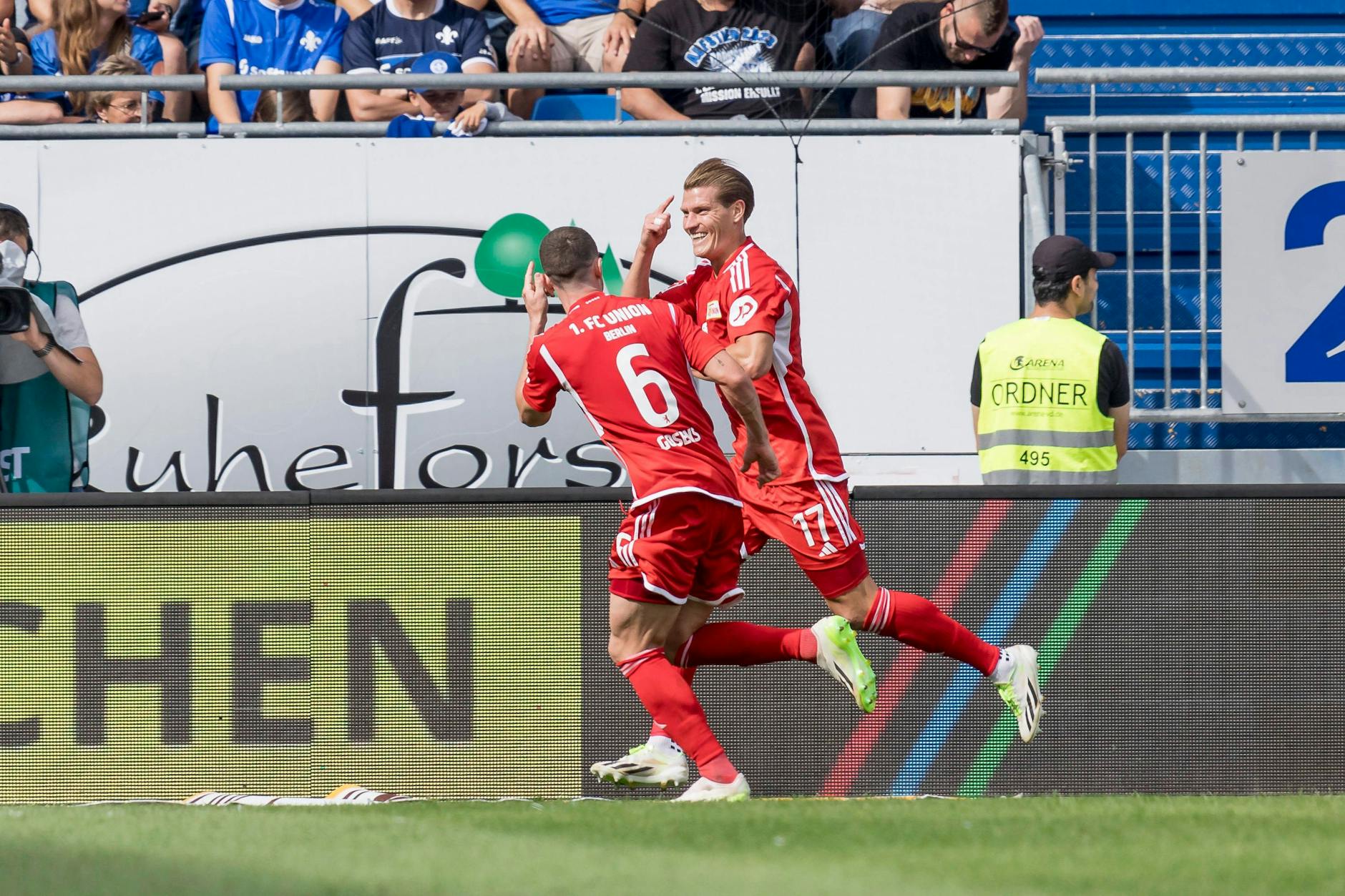 Was beim 1. FC Union funktioniert, soll auch beim DFB klappen: Flanke von Robin Gosens, Kopfballtor von Kevin Behrens. 