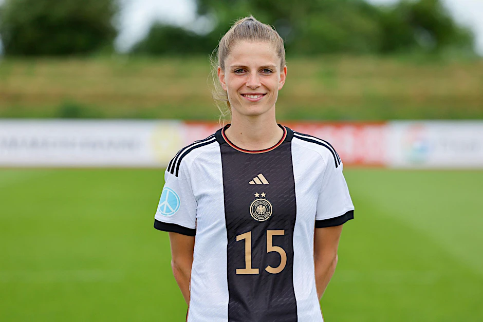 ARCHIV - Wird erstmals Mutter: Tabea Sellner.  