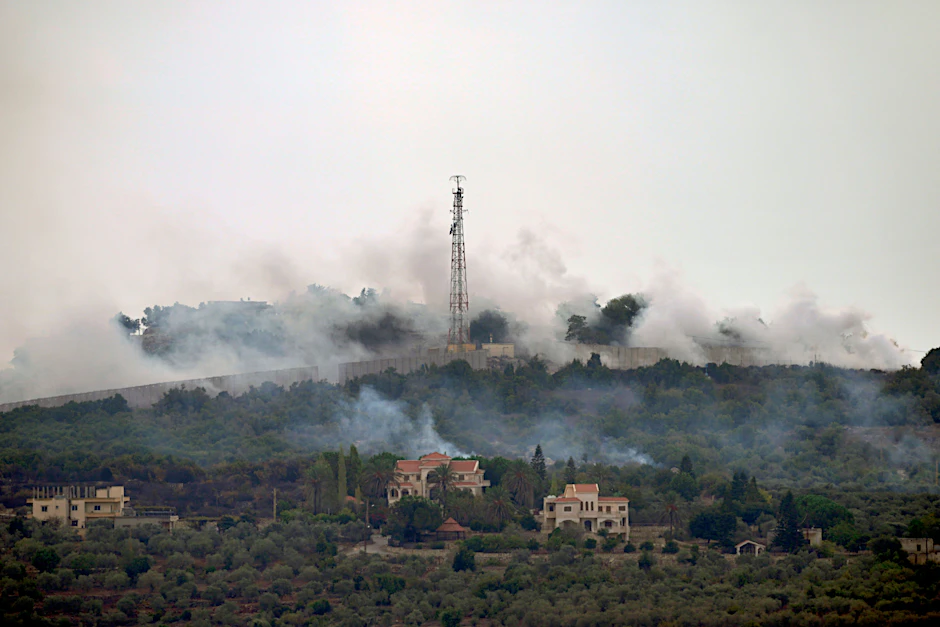 Bereits zuvor hatte die Hisbollah Raketen auf Israel geschossen. Die israelische Armee antwortete mit Gegenangriffen.