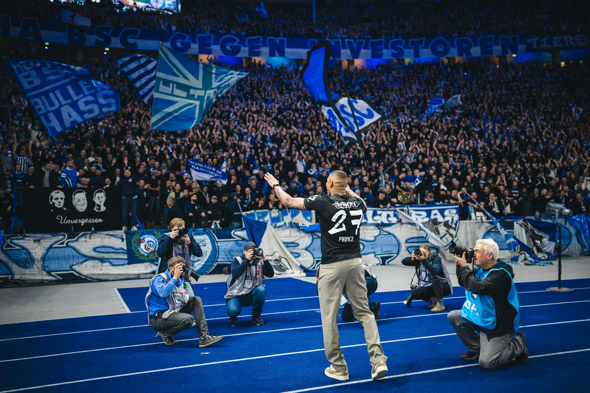 Vor dem Heimspiel gegen den FC St. Pauli wurde Prince Boateng (36) jüngst erst von Hertha BSC und den Fans in der Ostkurve verabschiedet.&nbsp;