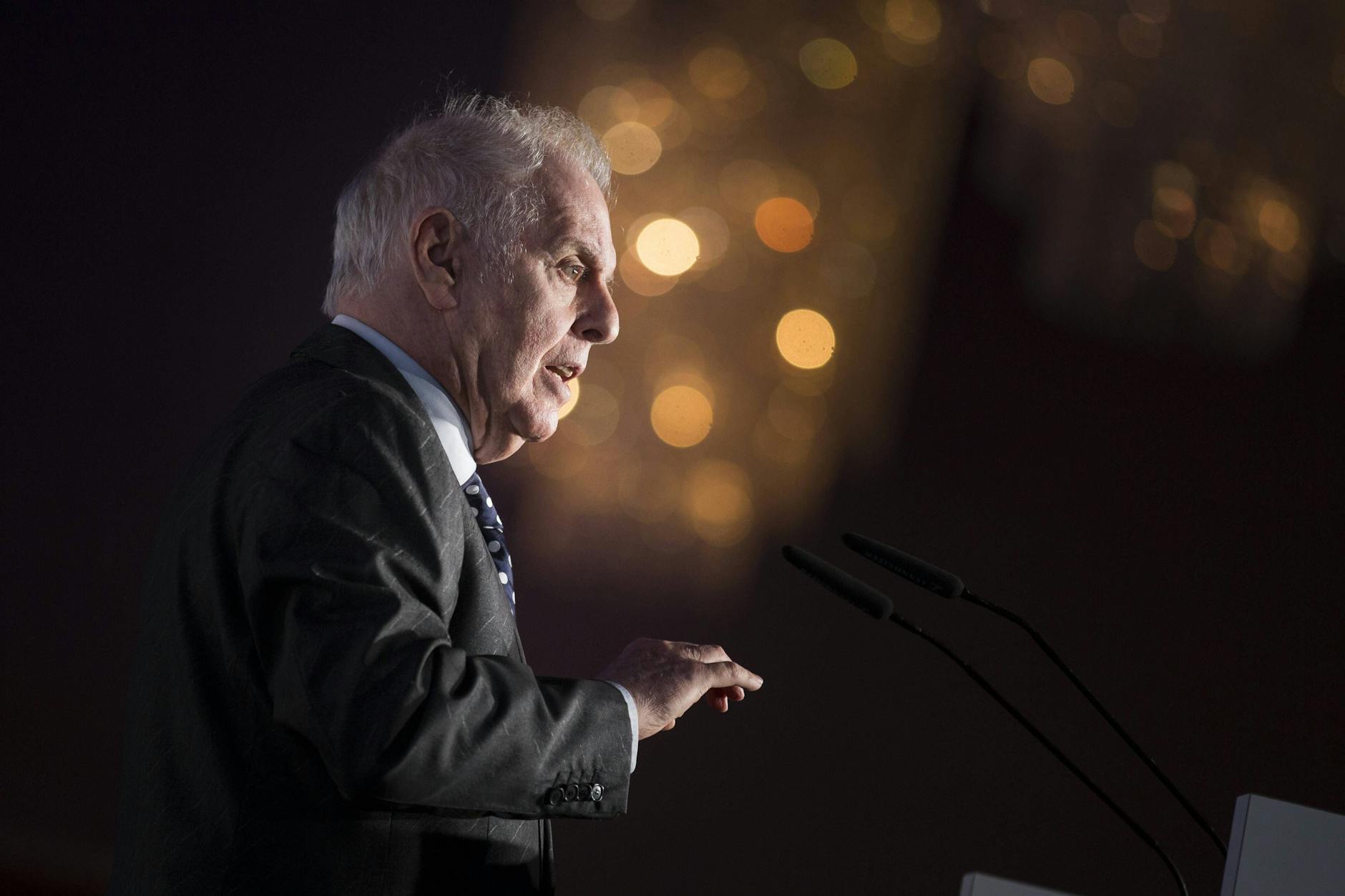 Daniel Barenboim hat neben der israelischen Staatsbürgerschaft ehrenhalber auch die palästinensische.