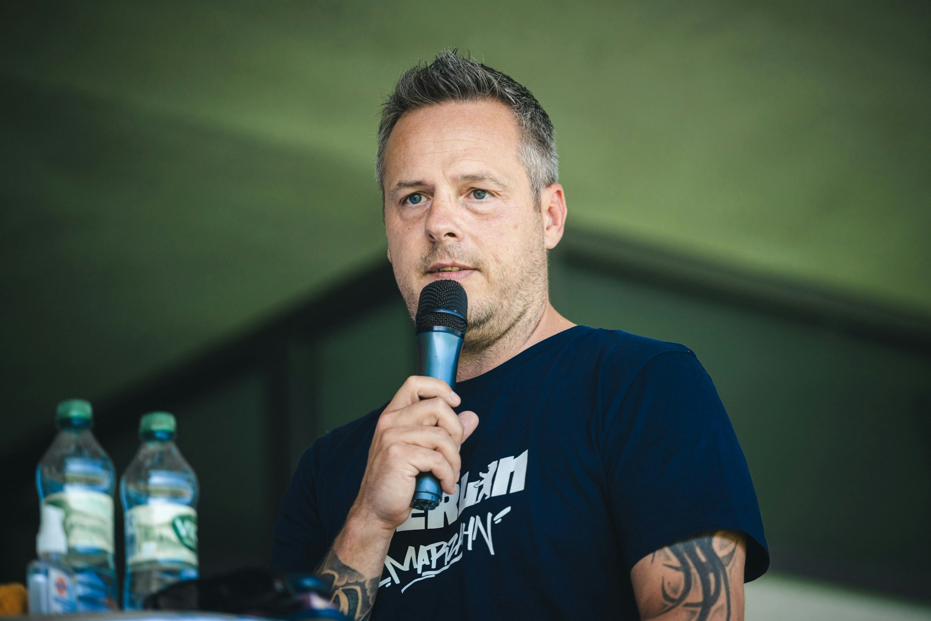 Hertha-Präsident Kay Bernstein (43) verletzte sich bei einem Unfall auf der Geschäftsstelle.