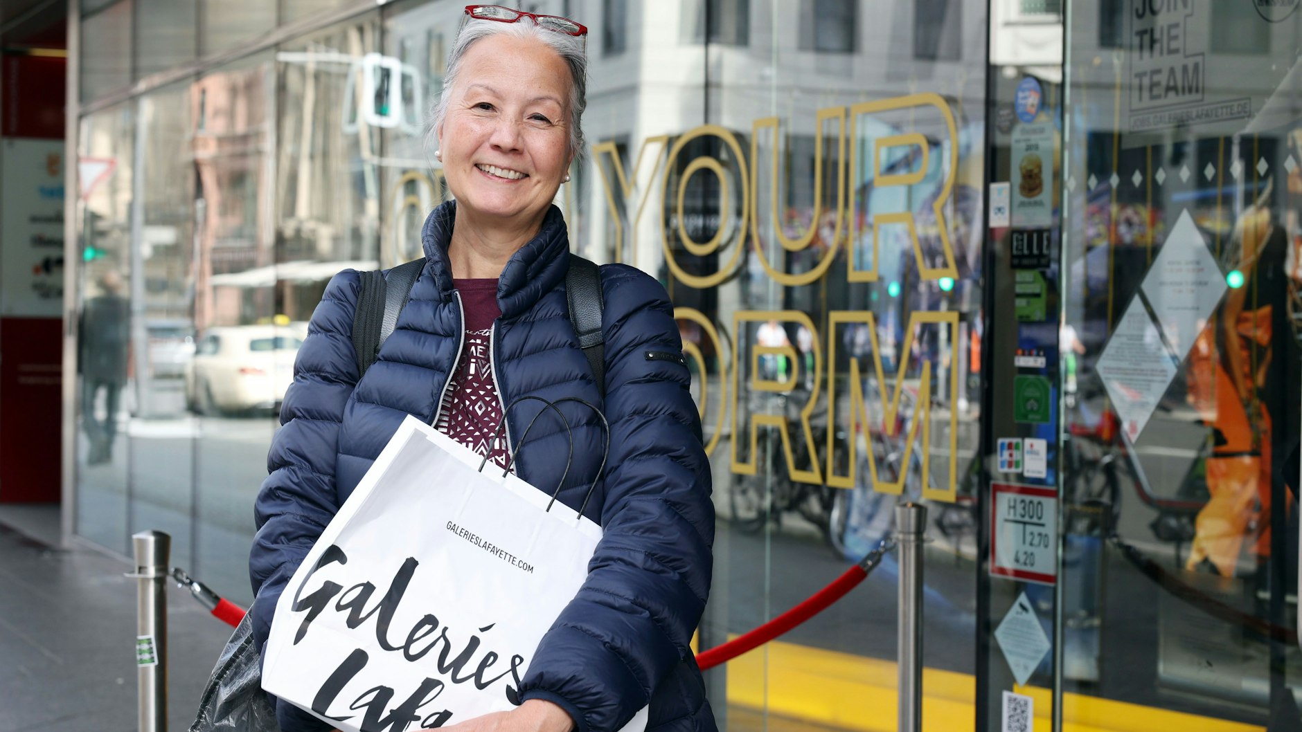 Kiku Matsuyama-Pfetzer (57) aus Lankwitz findet: Das Kaufhaus gehört einfach in die Friedrichstraße!