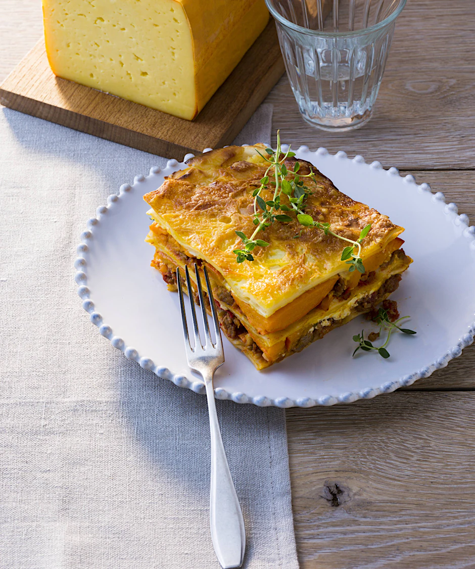 Das Rezept für Kürbis-Lasagne ist eine Abwandlung des Klassikers, die perfekt in den Herbst passt.