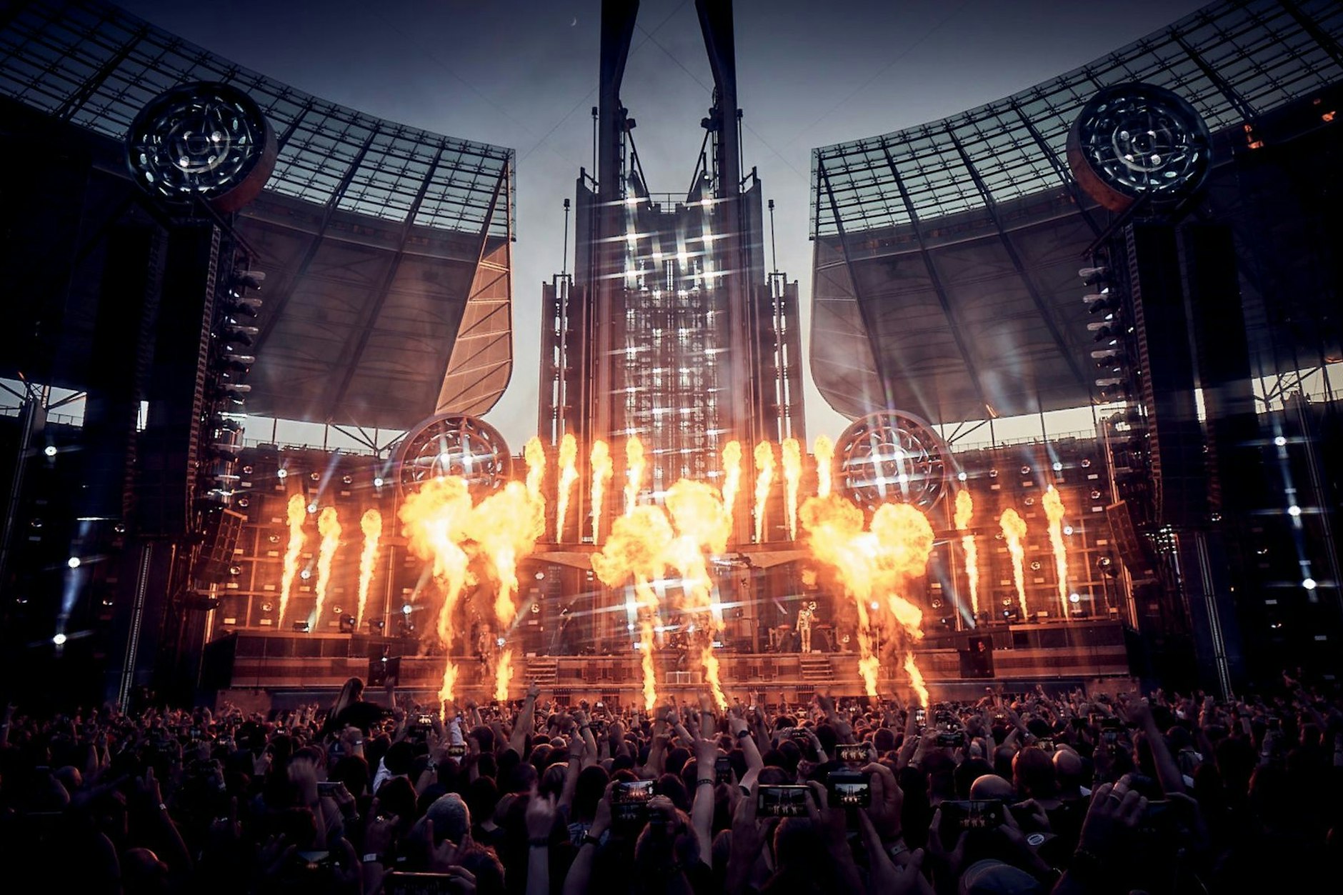 Ein Rammstein-Konzert im Berliner Olympiastadion 2022 – wie immer gab es viel Pyrotechnik.