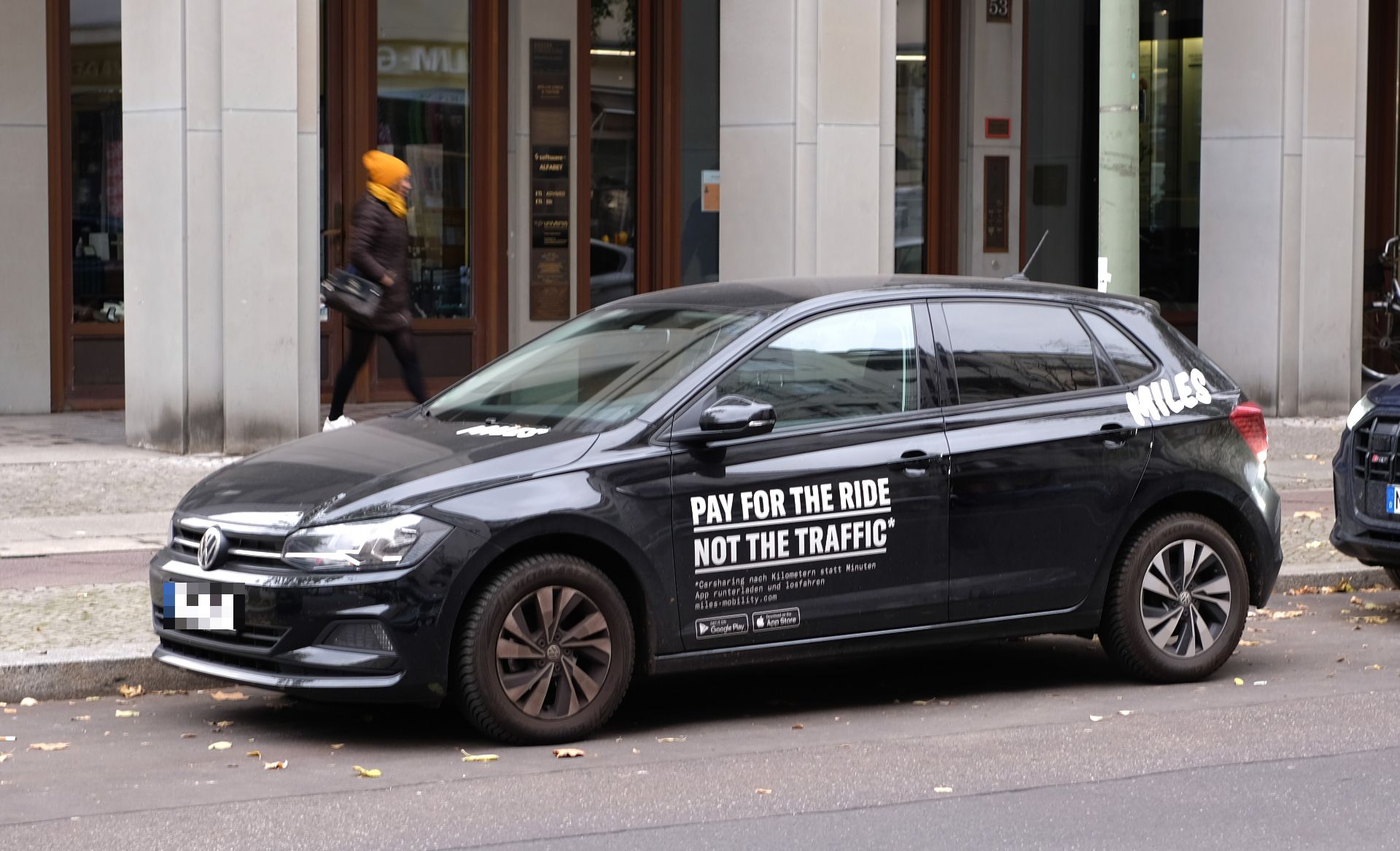 Carsharing-Firmen parken in Berlin zum halben Preis – ist das fair?