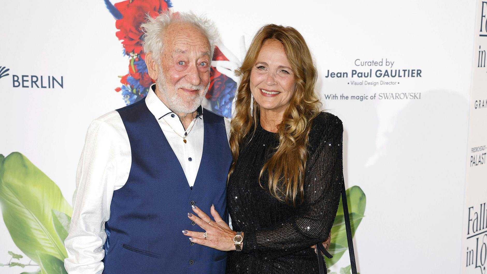 Dieter Hallervorden und Christiane Zander bei der „Falling | In Love“-Show-Premiere in Berlin.