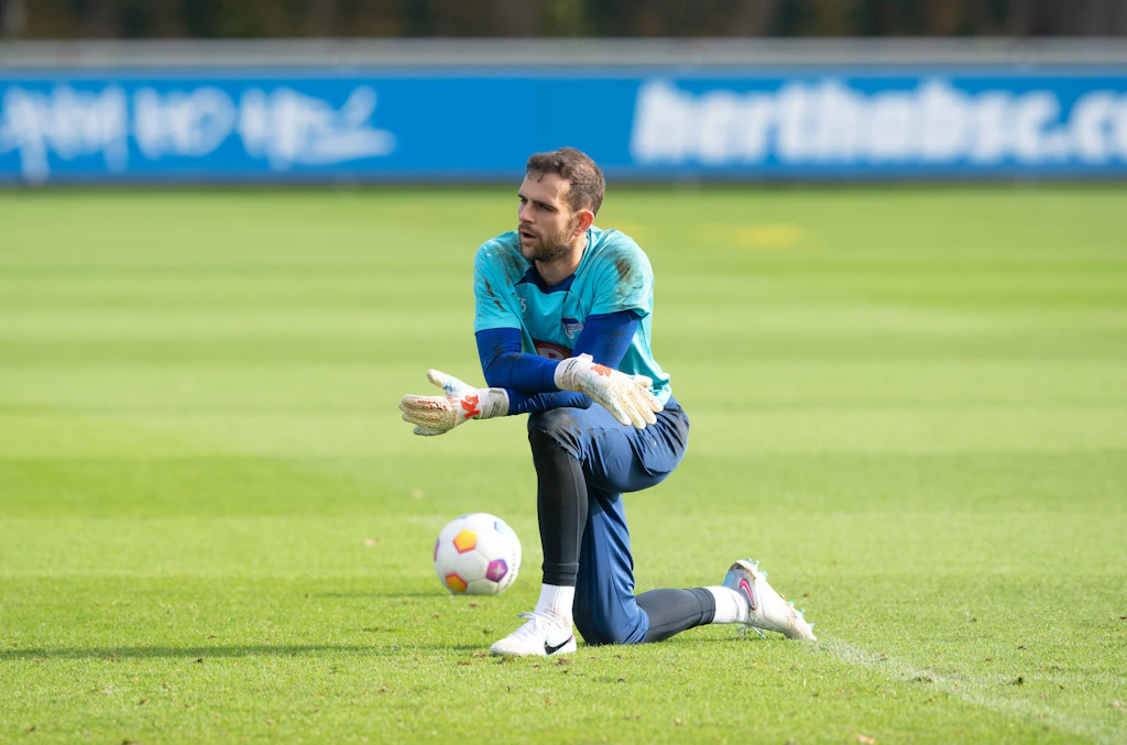 Hertha BSC und Torwart Gersbeck: Rehabilitations-Test gegen TeBe