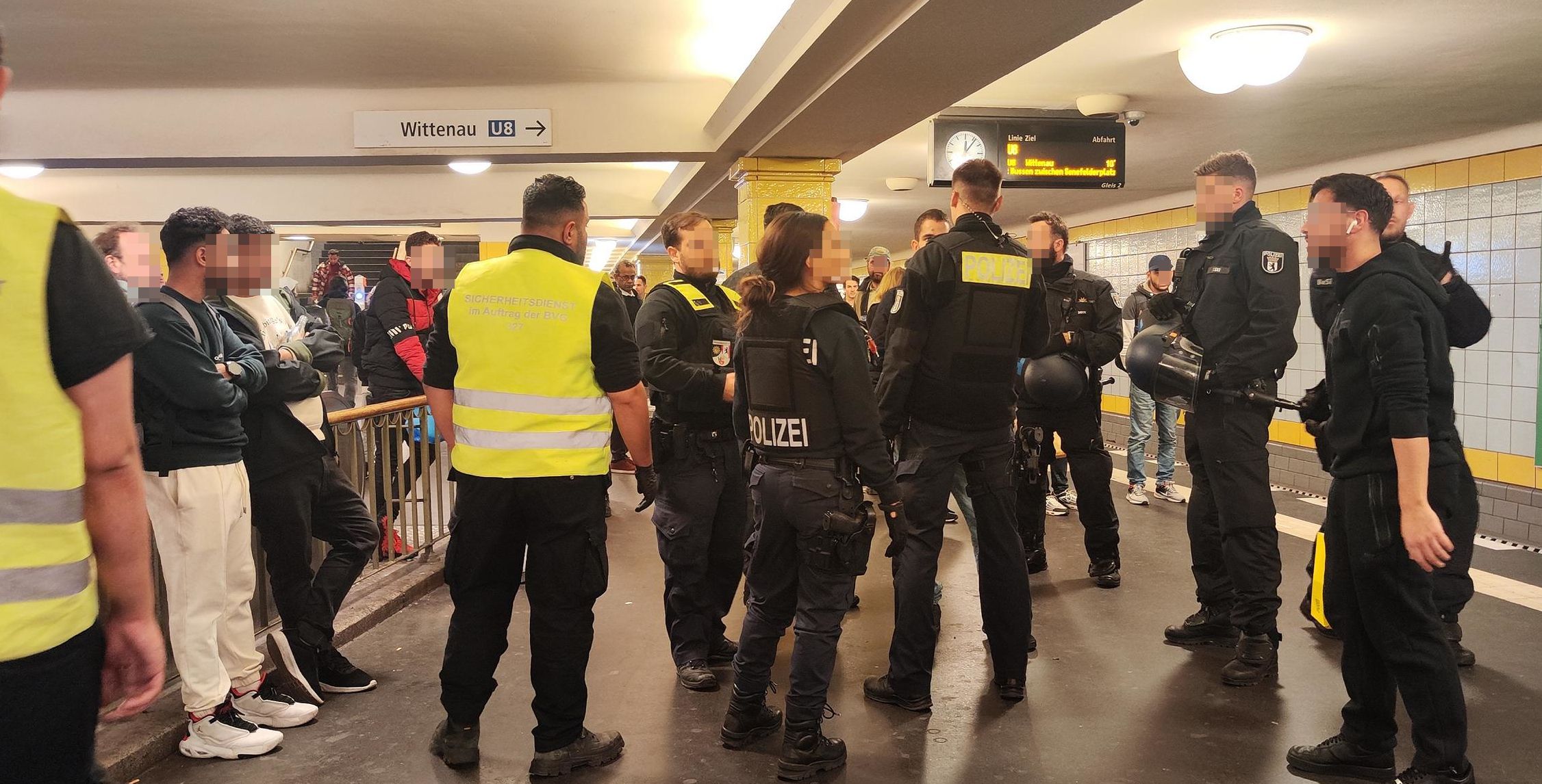 Polizei-Ticker Berlin: Mann Sticht In Prenzlauer Berg Auf Frau Ein