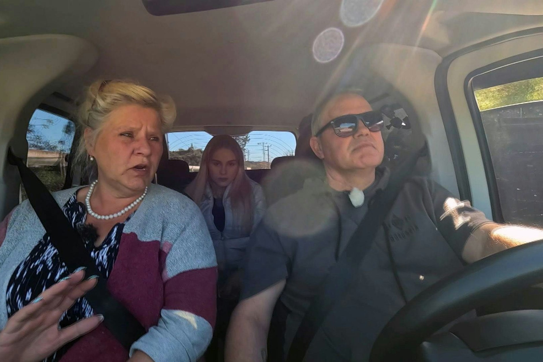 Silvia ist eine sehr ängstliche Autofahrerin, wie sich in der neuen Folge von „Die Wollnys“ zeigt.