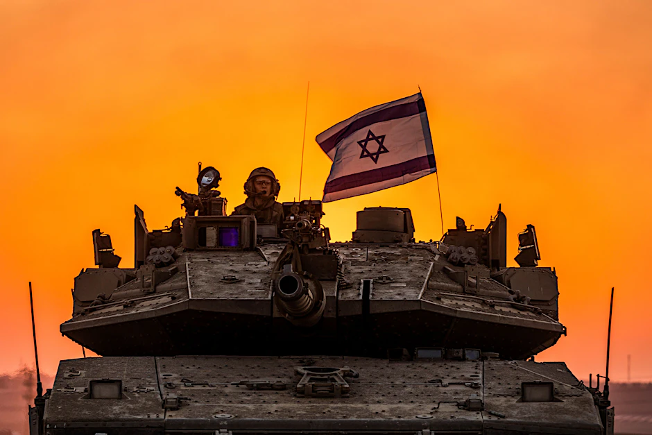 Israelische Panzer und Soldaten zu Fuß sind Berichten zufolge am Freitag in Gaza aktiv.&nbsp;