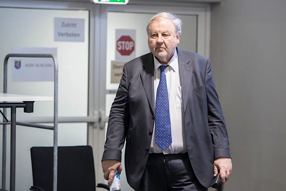 ARCHIV - Der angeklagte Hanno Berger gilt als Architekt der Cum-Ex-Deals, bei dem sich Banken und Investoren nie gezahlte Kapitalertragssteuern erstatten ließen und den Staat um Milliarden Euro geprellt haben sollen.