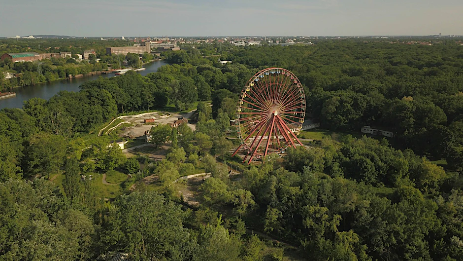 Ein Bild aus vergangenen Tagen: Das Riesenrad ist längst abgebaut, soll aber restauriert werden.