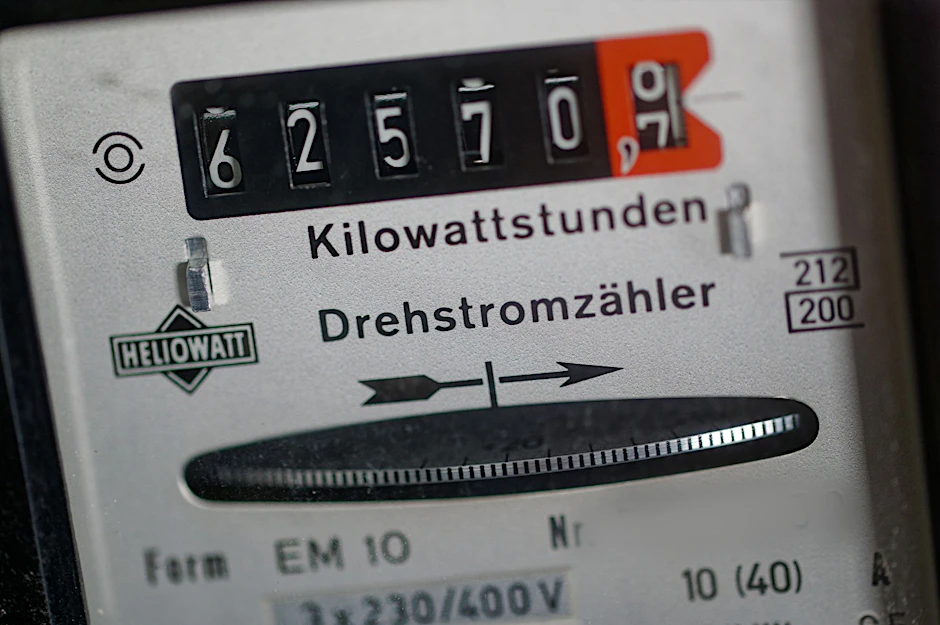 Welche Nebenkosten kommen 2024 auf die Berliner zu? Strom wird steigen, Wasser bleibt gleich.