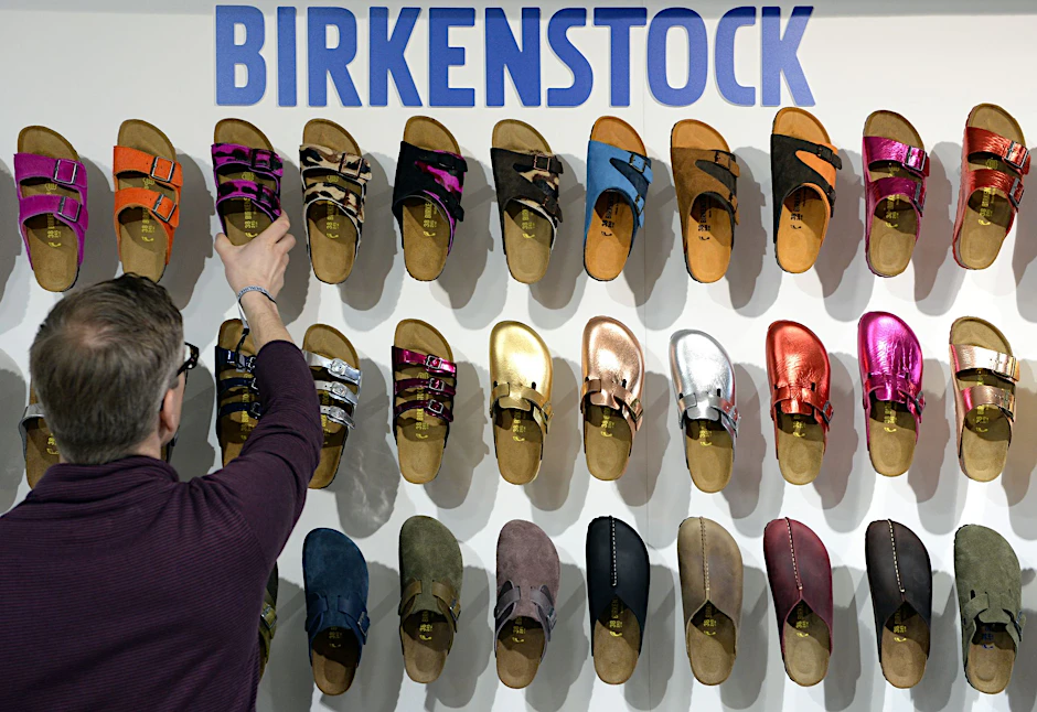 ARCHIV - Die Ursprünge von Birkenstock reichen nach Unternehmensangaben bis ins Jahr 1774 zurück.  