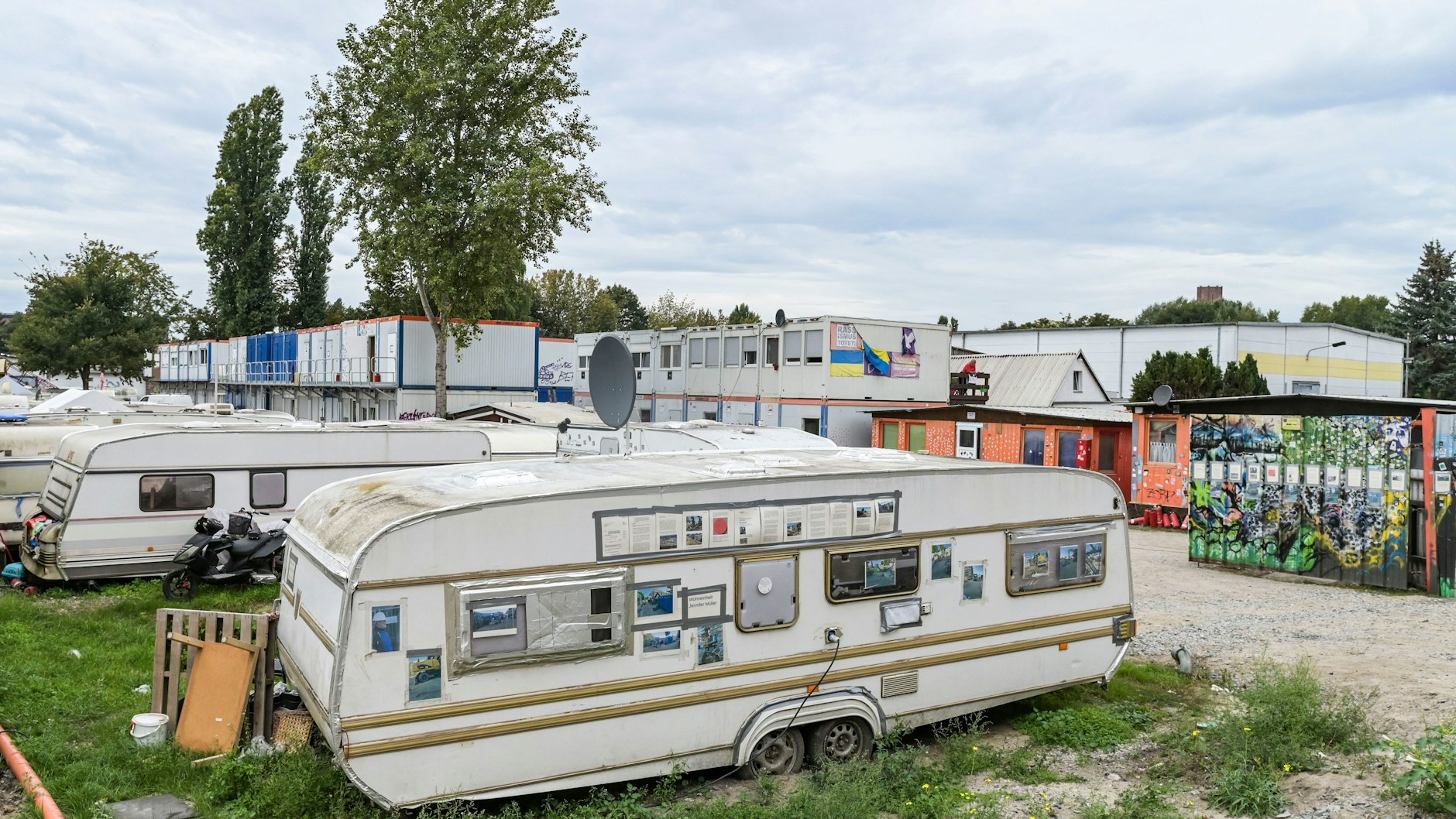 Im Hönower Wiesenweg 24, im Containerdorf, gibt es nun gar keinen Strom mehr.&nbsp;