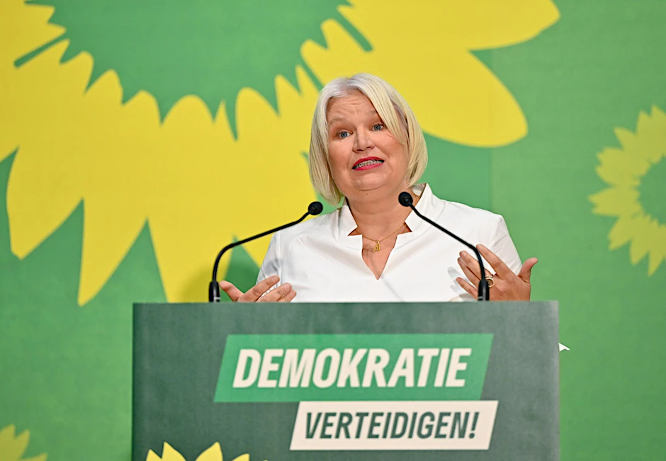Alexandra Pichl, Parteivorsitzende der brandenburgischen Bündnis 90/Die Grünen, spricht auf dem Landesparteitag.  