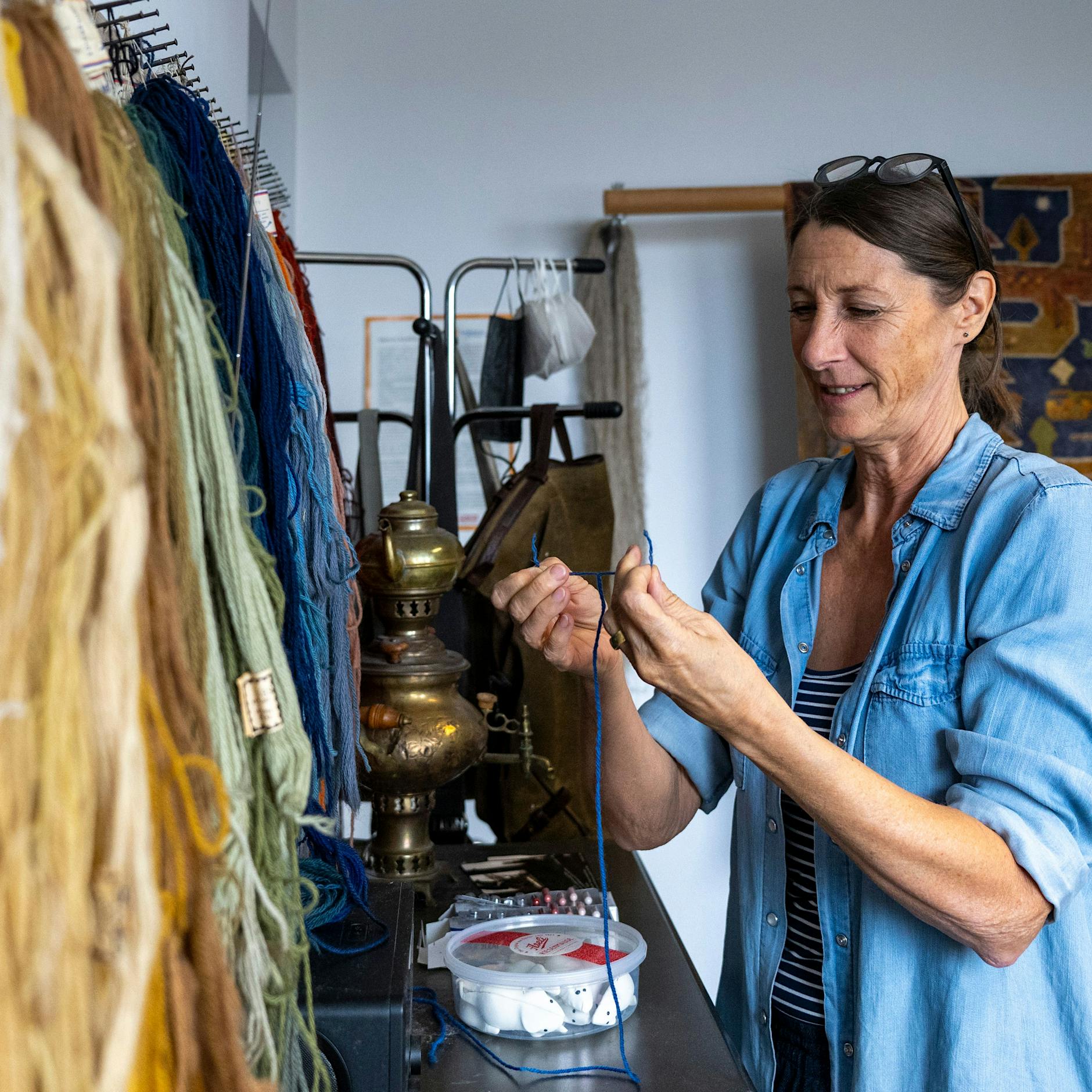 Diese Berlinerin haucht alten Teppichen neues Leben ein