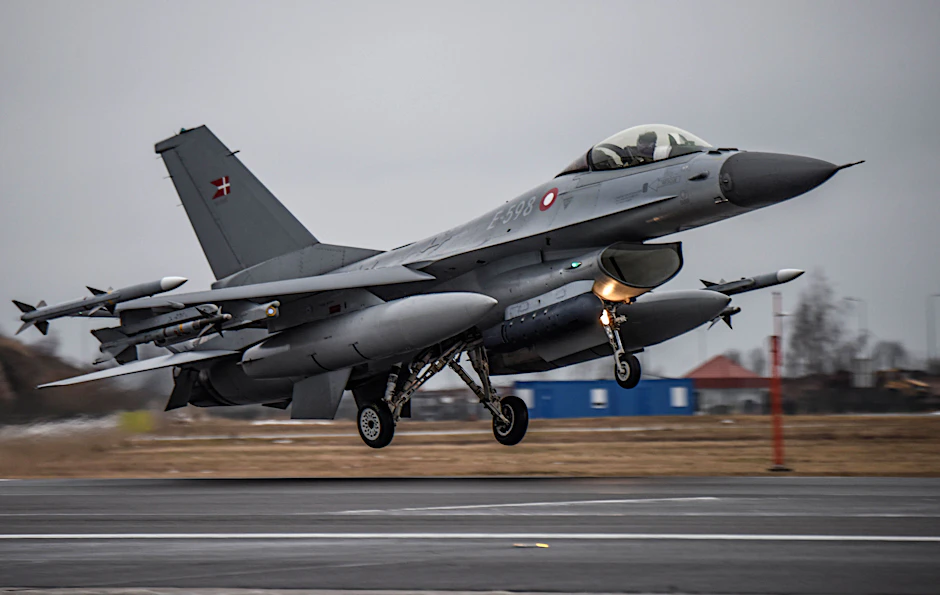 F-16-Kampfjet der dänischen Luftwaffe. Auch moderne Kampfjets sollen an der Nato-Übung ab Montag beteiligt sein.&nbsp;