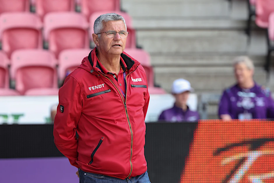 ARCHIV - Bundestrainer Otto Becker will bei der EM eine Team-Medaille.  