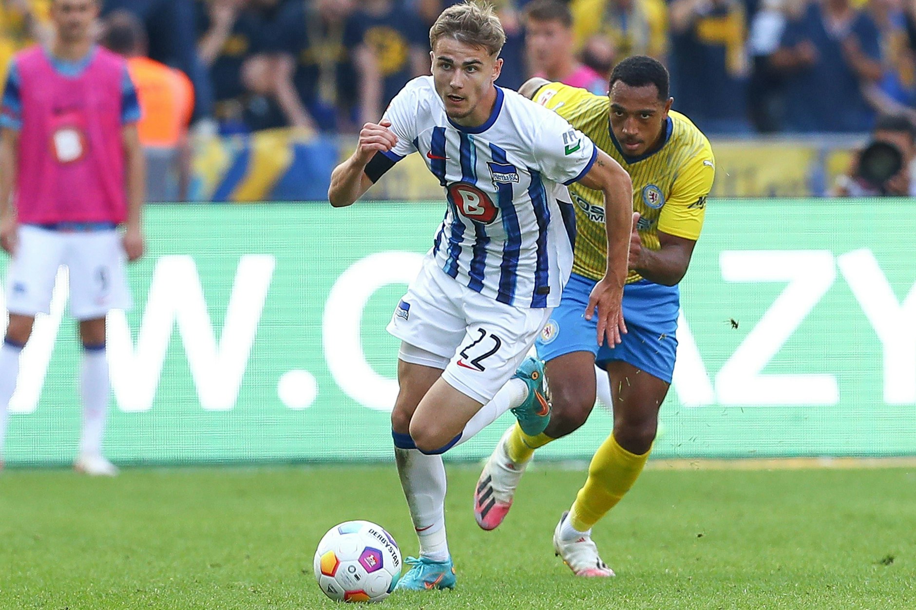 Herthas Jung-Profi Marten Winkler stürmt zum neuen Vertrag. Er hat sich zum Stammspieler im Profi-Team entwickelt.