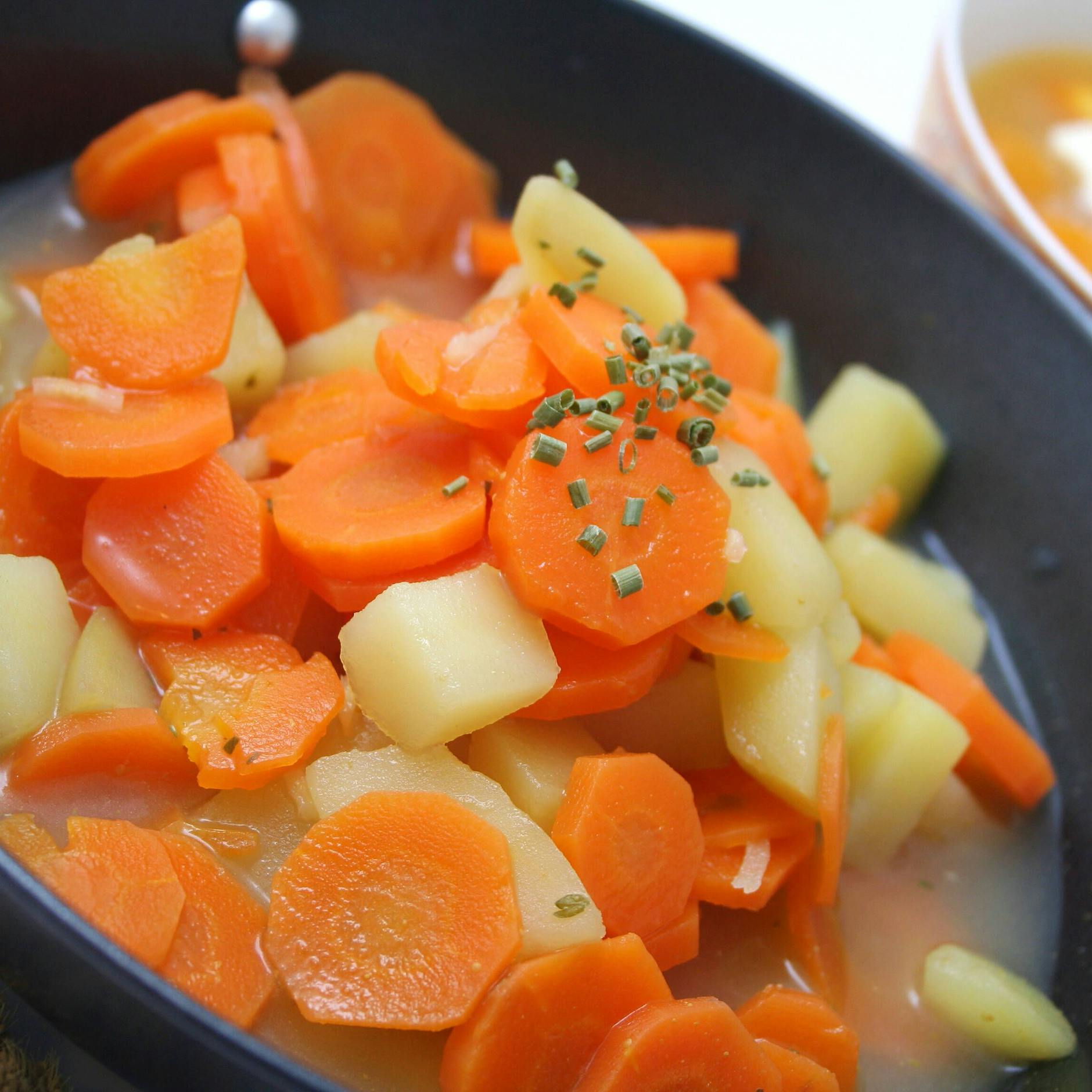 Rezept für Omas Möhreneintopf: Lecker mit Kartoffeln und Hackfleisch