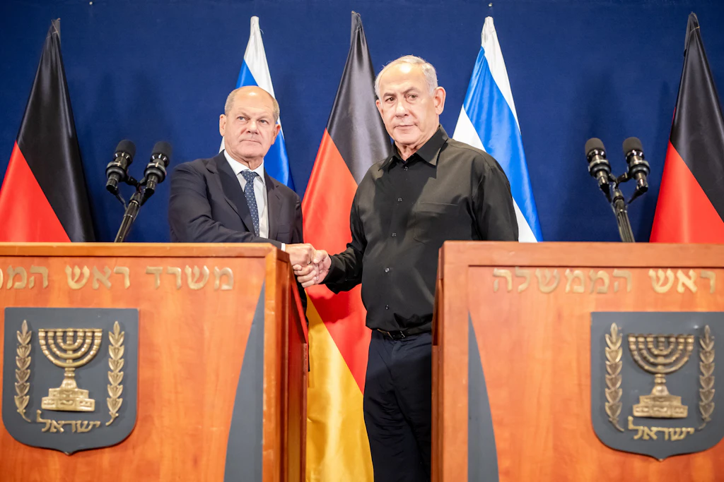 Update! Kanzler Scholz muss in Tel Aviv Flugzeug wegen Raketenalarms verlassen