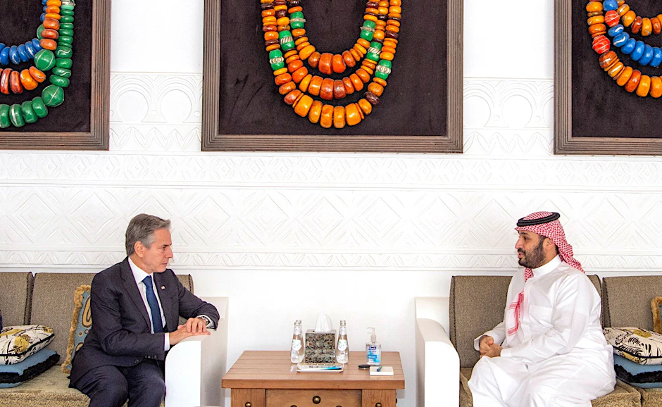 Amerikas Außenminister Blinken traf sich mit Saudi-Arabiens Kronprinz bin Salman: Eine ganze Nacht musste Blinken auf den Kronprinzen warten.