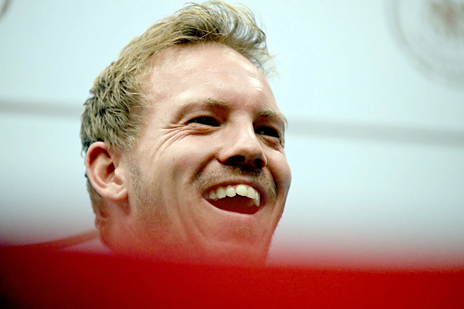 Deutschlands Bundestrainer Julian Nagelsmann beantwortet die Fragen von Journalisten.  