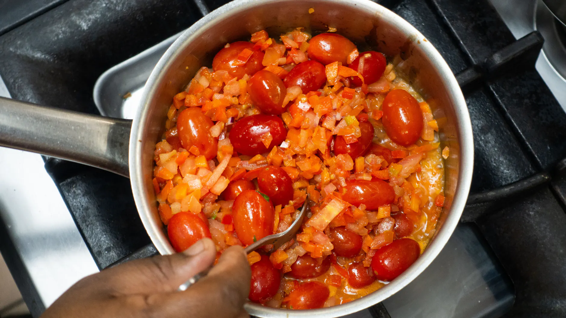 Ashley Dokter macht in sein Chutney gerne noch Tomaten rein.