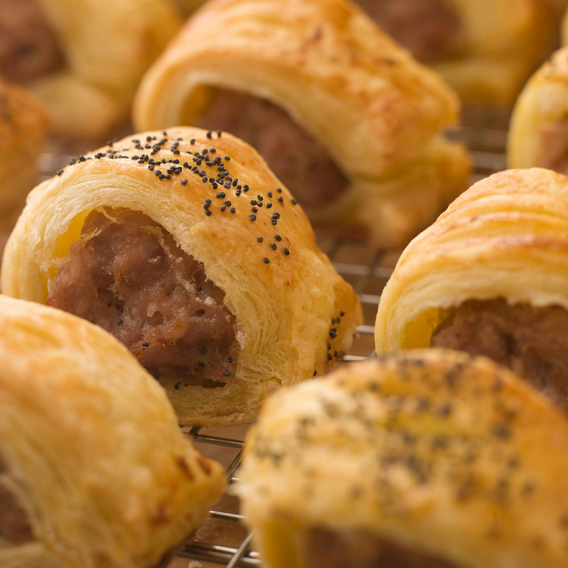 Rezept aus Omas Kochbuch: Erinnern Sie sich an Würstchen im Schlafrock?