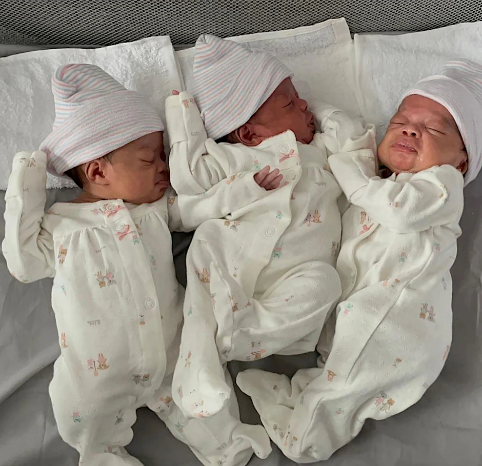 Die Wunderdrillinge Amani, Amber und Dream.