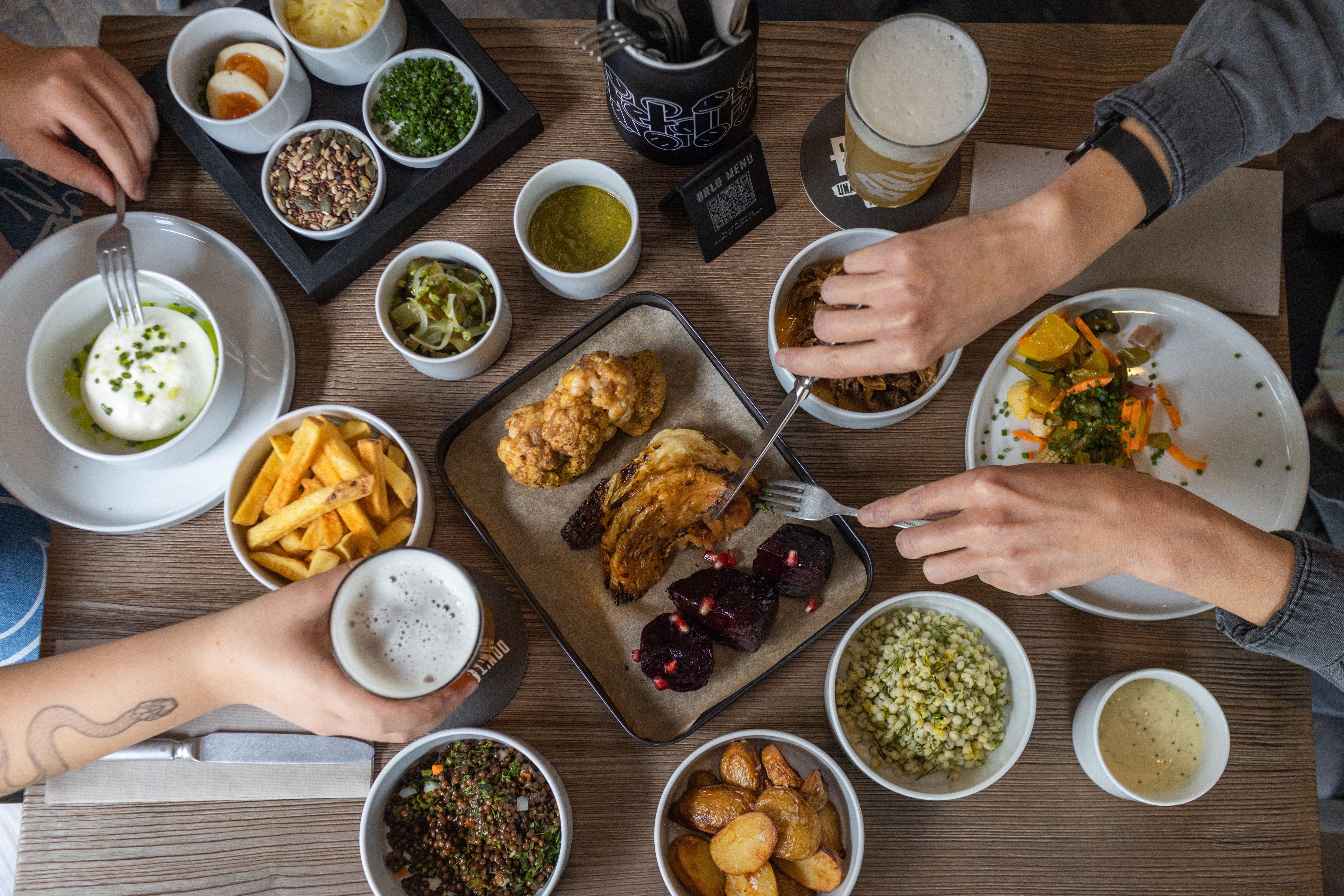 BRLO in Berlin-Charlottenburg: Bier und Broiler im neuen Gastropub der Hauptstadt