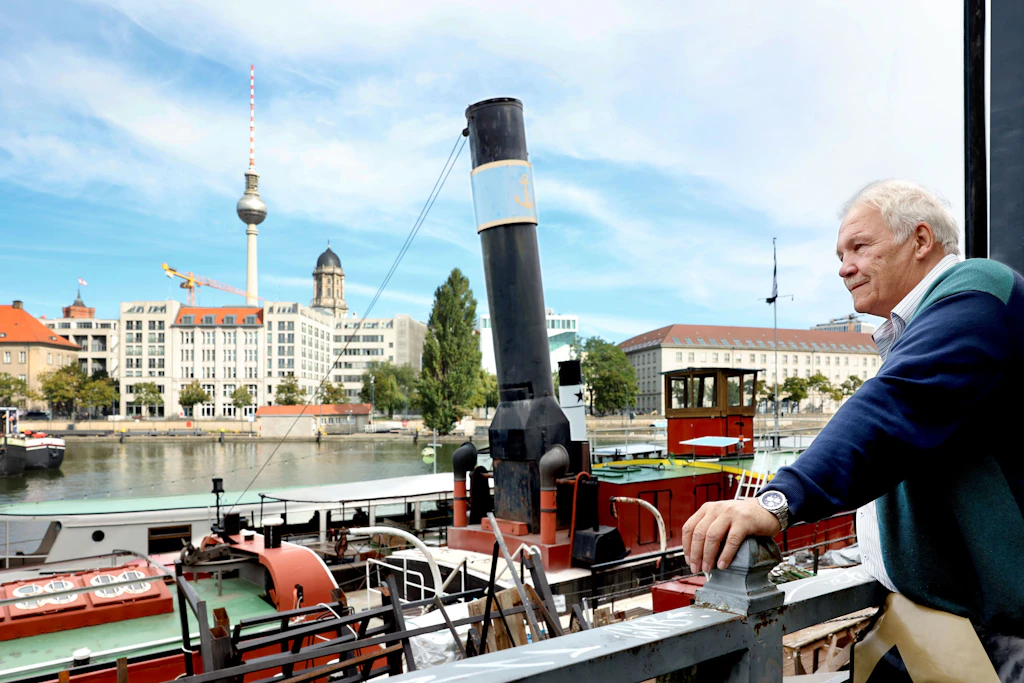 Historischer Hafen in Berlin: Warum sieht es auf den Schiffen so „rumpelig“ aus?